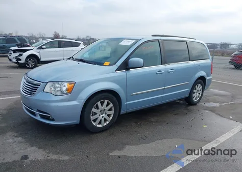 2013 Chrysler Town & Country Touring z USA, uszkodzony, nr VIN 2C4RC1BG0DR565617